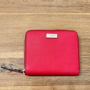 Like New Kate Spade Zippy Wallet